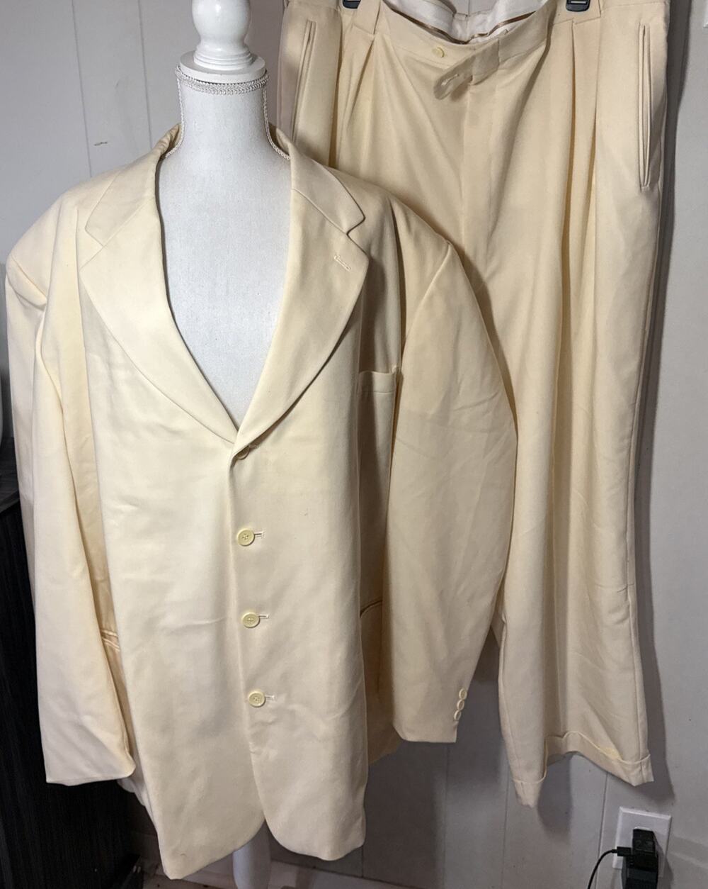 Vintage Botticelli Men’s 52L Single Breasted Light Yellow Virgin Wool 100% T3